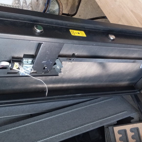 STACK-ON ELITE 30 Gun Safe - Picture 6 of 8